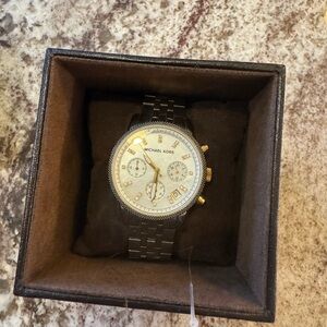Michael kors woman watch